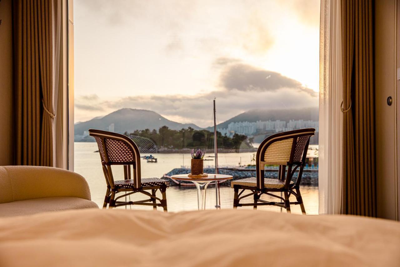 The Castle Ocean Suite Йосу Екстер'єр фото